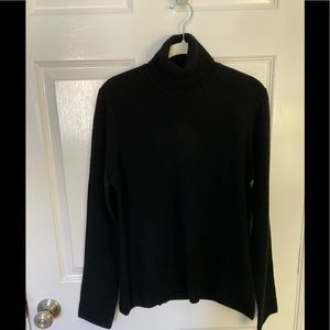 Brooks Brothers Black Cashmere TNeck  size Med